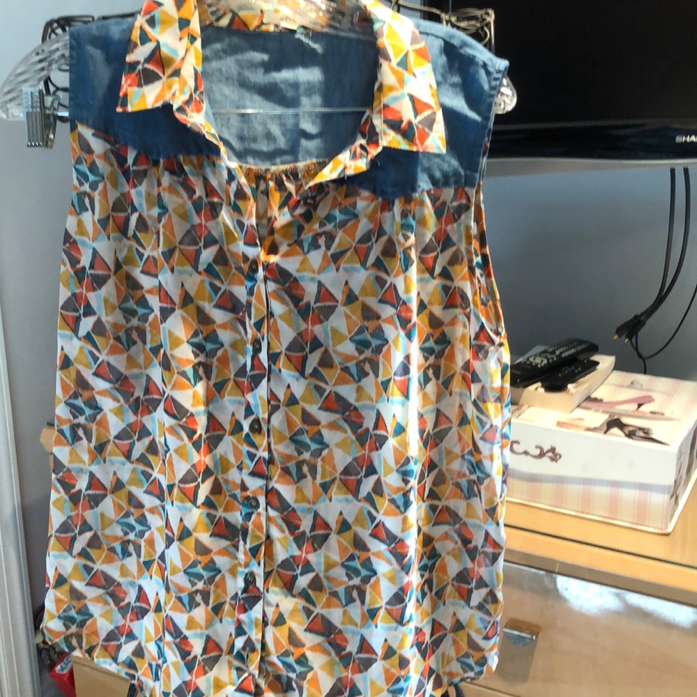 Women’s blouse